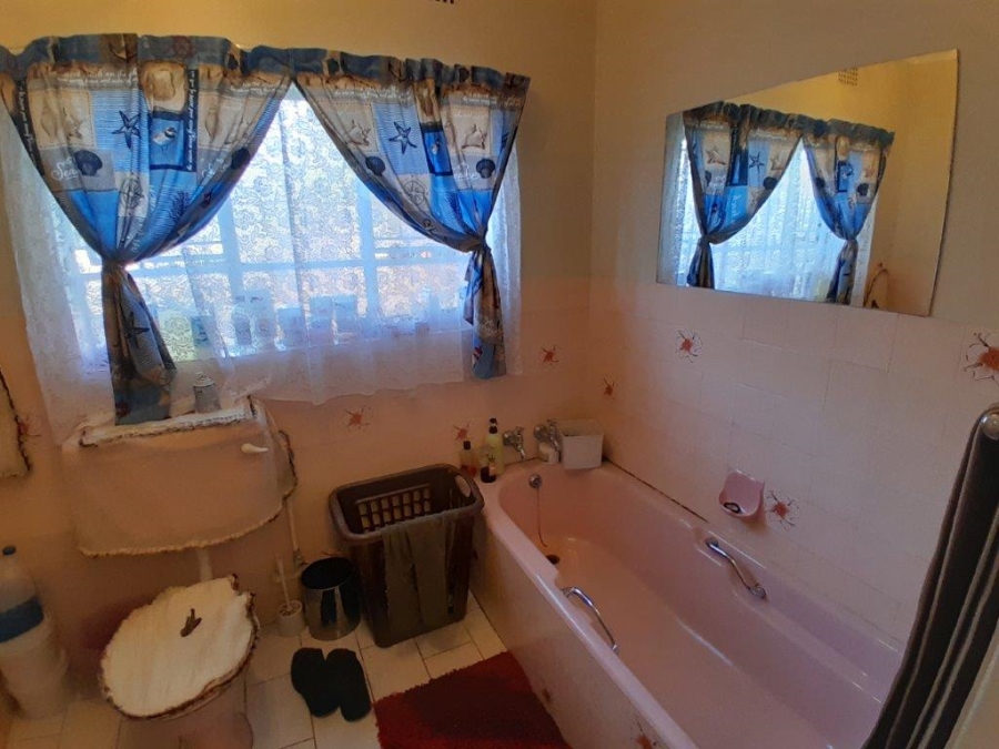 5 Bedroom Property for Sale in Geelhoutpark North West